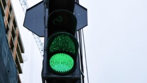 traffic-lights-with-glowing-green_1268-18343-300x169